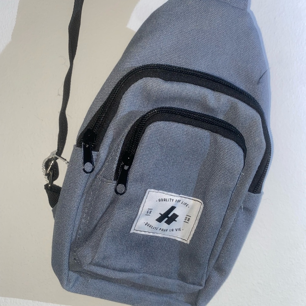 Hingham shoulder pocket strap Gray Crossbody Bag